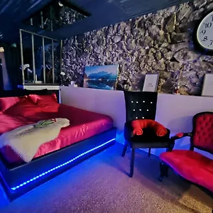 sweet-loft-grenoble.hotels-rhonealpes.com/